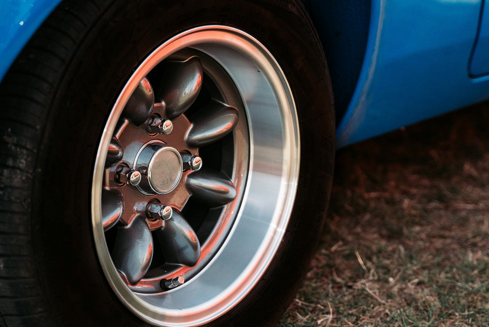 Preventing Theft Of Your Holden VE Rims - HOLDCOM AUTO PARTS